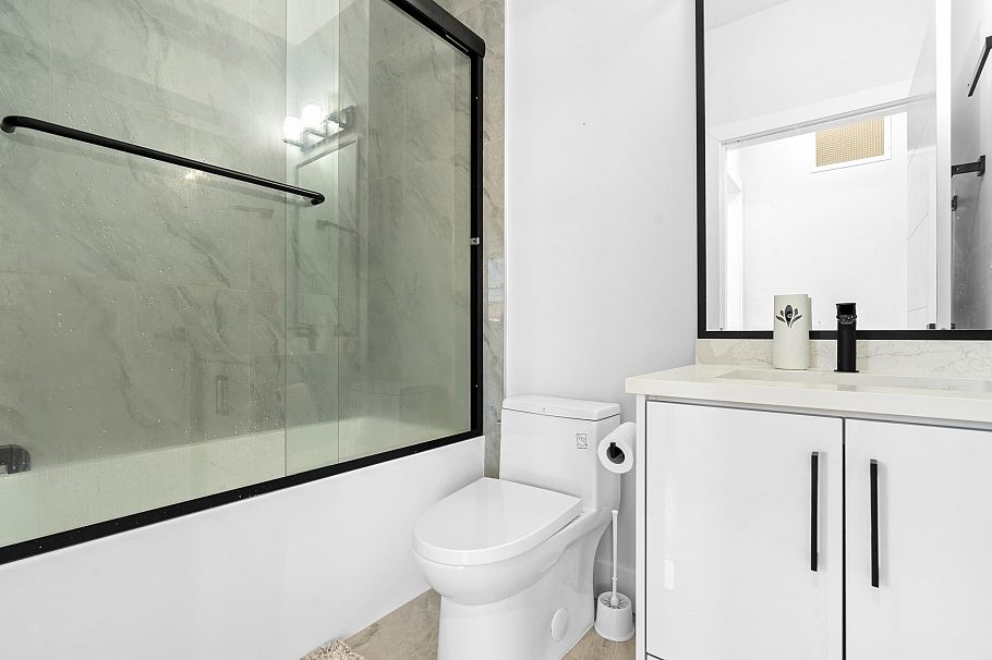 465 E 57th Avenue Vancouver, BC - 18