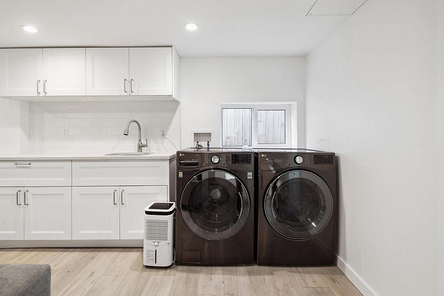 4190 W 11th Avenue Vancouver, BC - 10