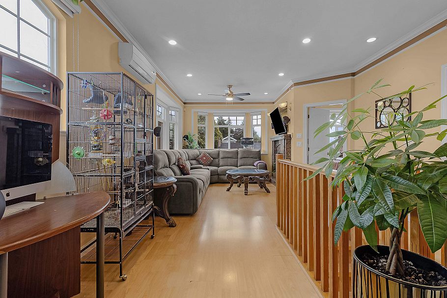 1380 E 51st Avenue Vancouver, BC - 11