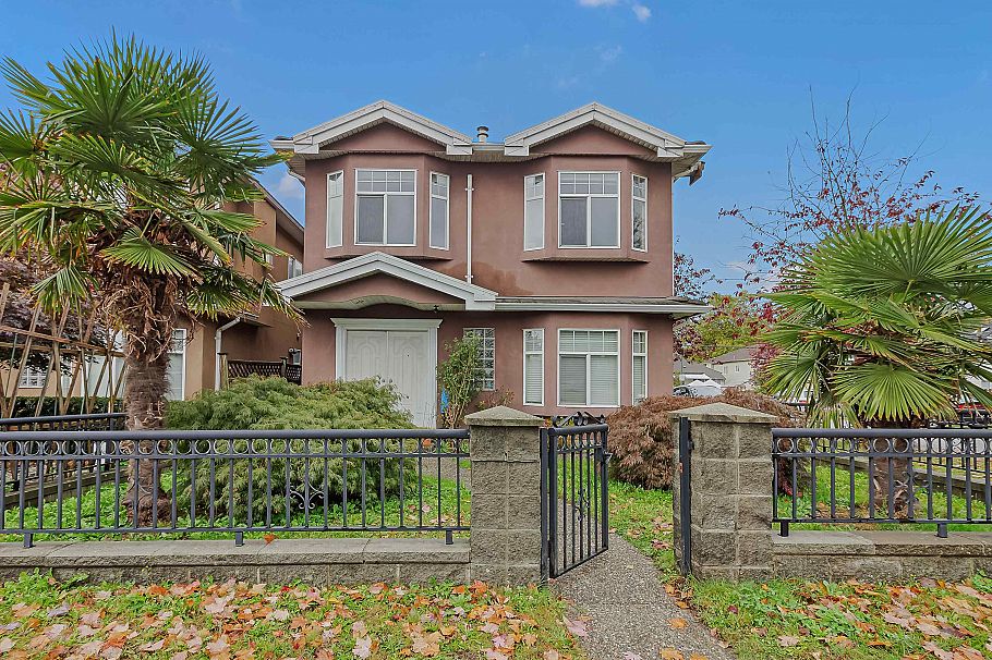 1380 E 51st Avenue Vancouver, BC - 2