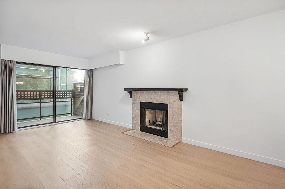 408 2320 W 40th Avenue Vancouver, BC - 3