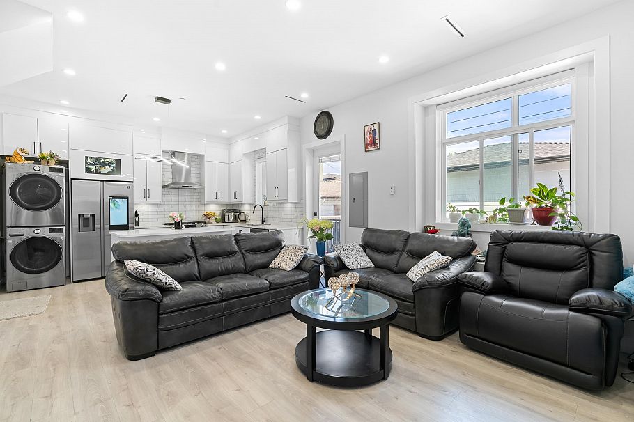 465 E 57th Avenue Vancouver, BC - 5