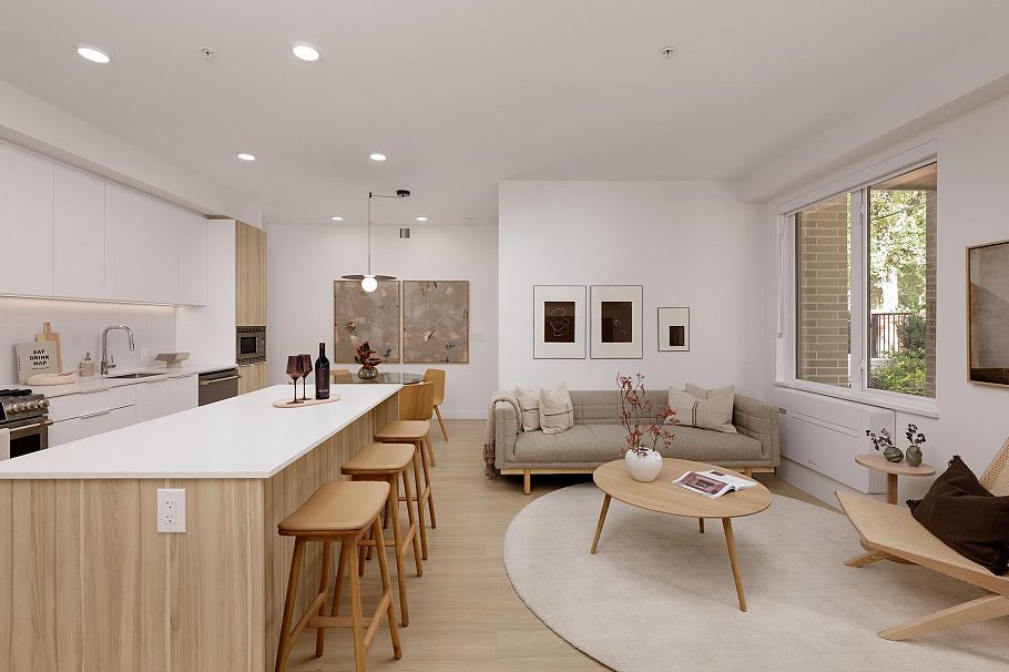 308 2450 Garden Drive Vancouver, BC - 3