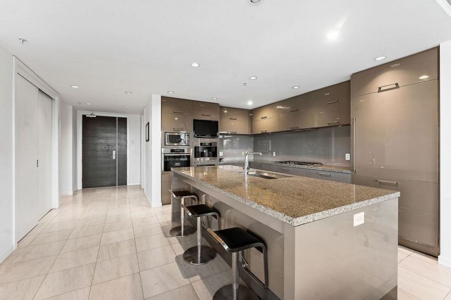 503 6093 Iona Drive Vancouver, BC - 7