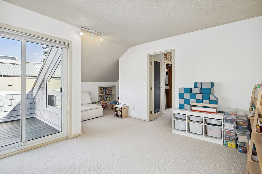 4190 W 11th Avenue Vancouver, BC - 21