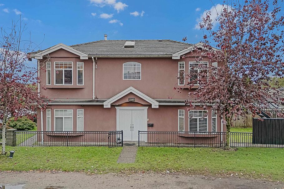 1380 E 51st Avenue Vancouver, BC - 1