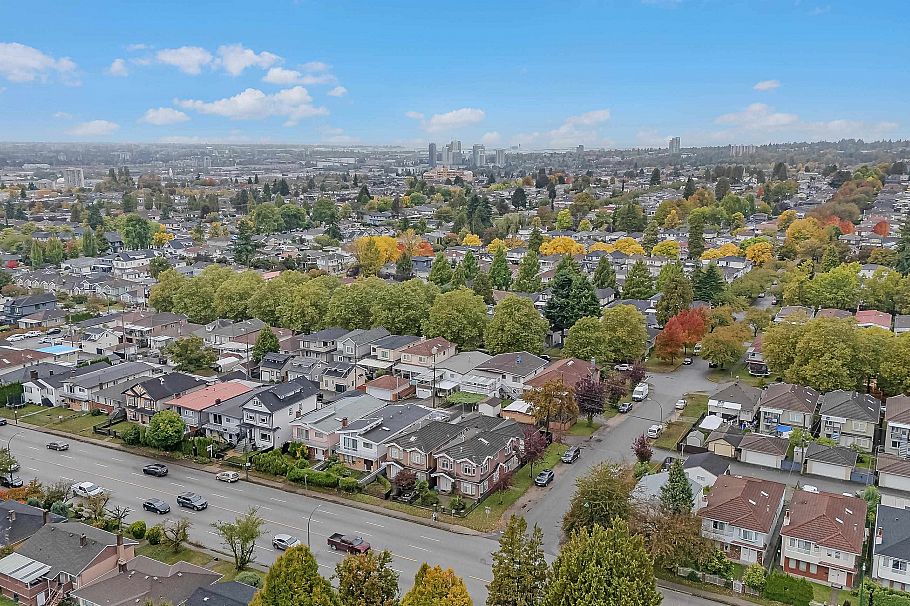 1380 E 51st Avenue Vancouver, BC - 28