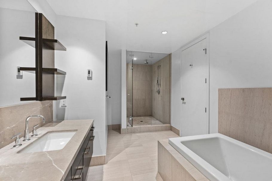 503 6093 Iona Drive Vancouver, BC - 28