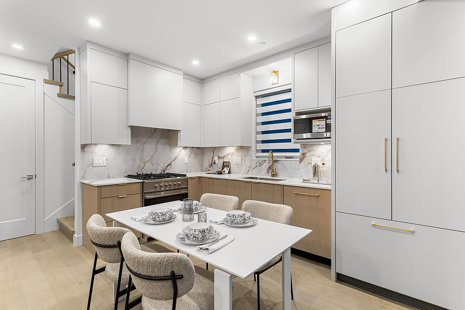 2 4176 Balkan Street Vancouver, BC - 5