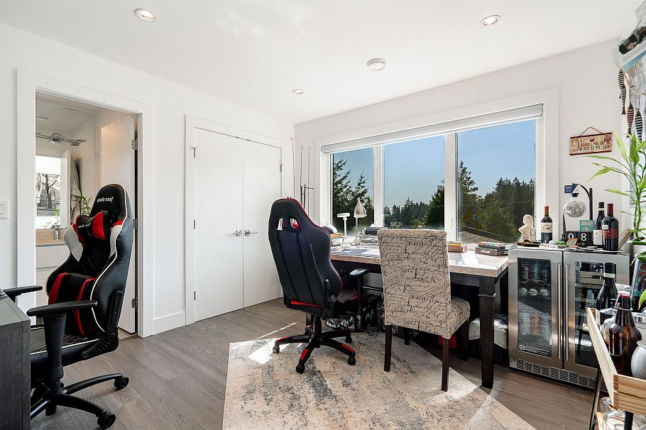 4399 Highland Boulevard North Vancouver, BC - 31