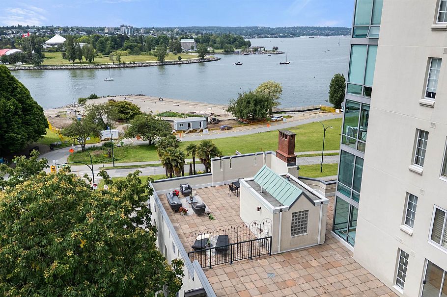307 1311 Beach Avenue Vancouver, BC - 1