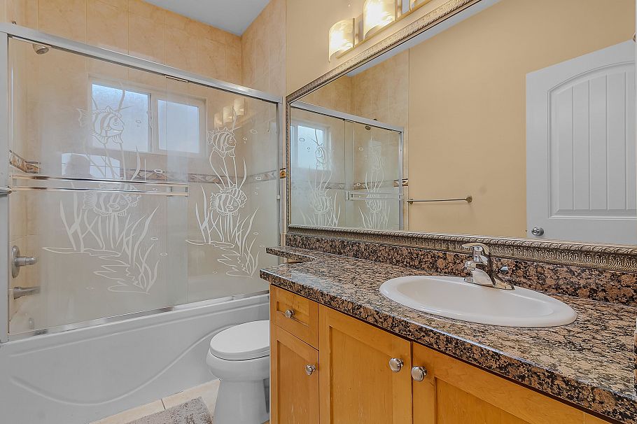 1380 E 51st Avenue Vancouver, BC - 14