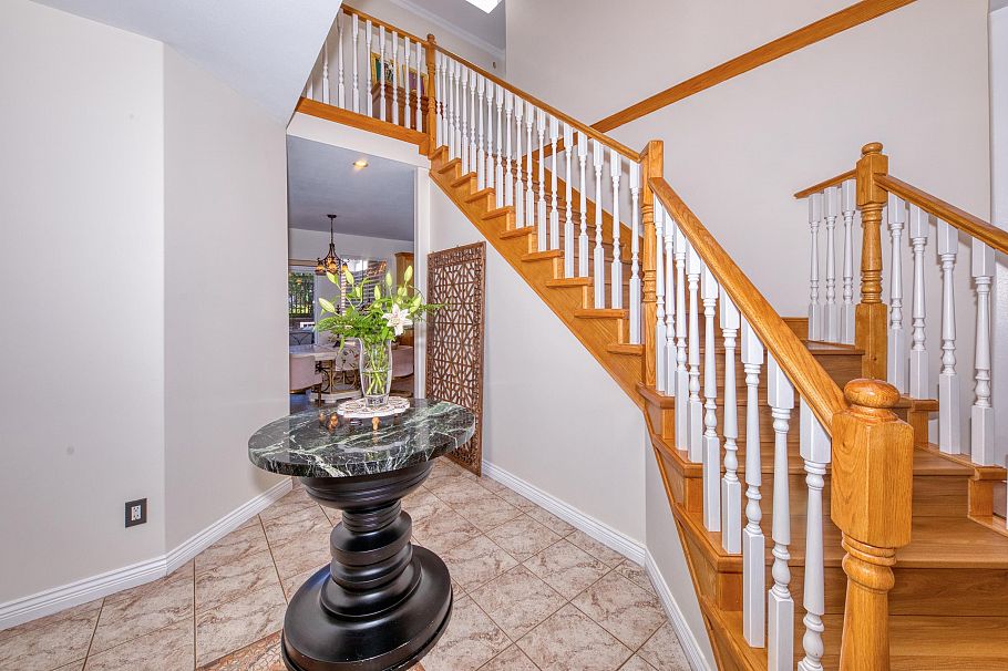 826 E 13th Street North Vancouver, BC - 18