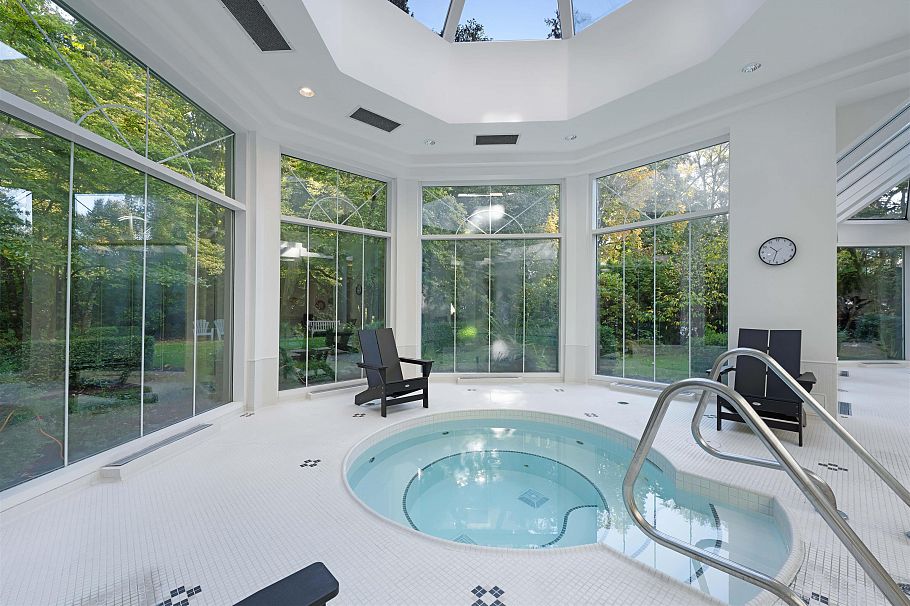 803 1327 E Keith Road North Vancouver, BC - 18