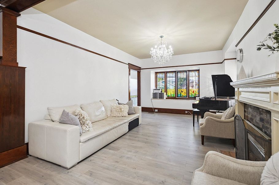 4190 W 11th Avenue Vancouver, BC - 31