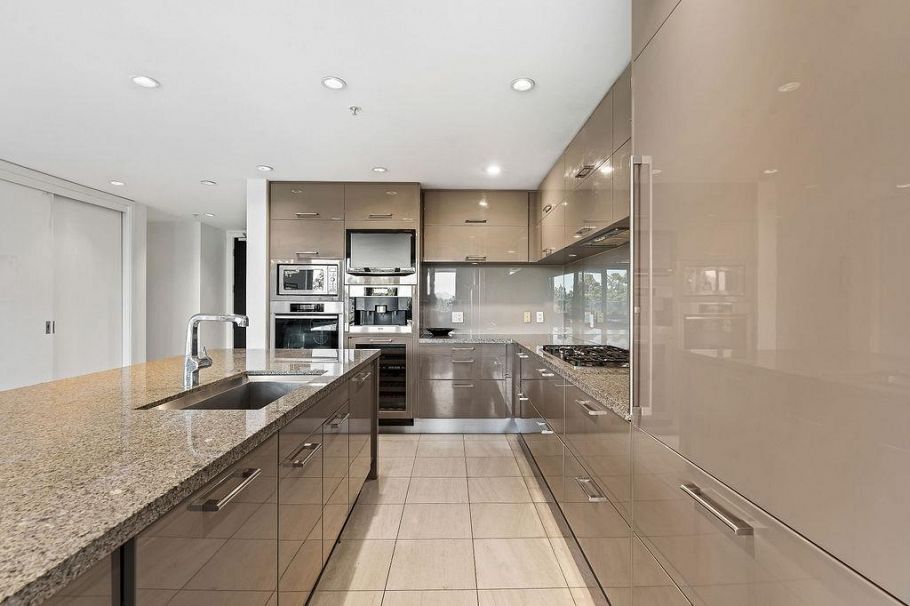 503 6093 Iona Drive Vancouver, BC - 8