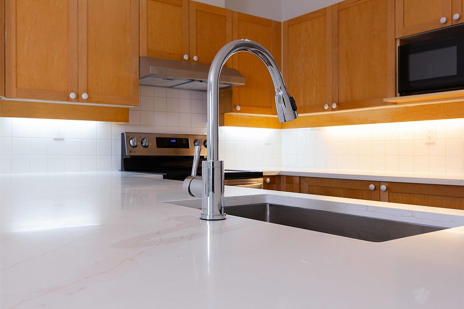 202 1820 E Kent Avenue Vancouver, BC - 9