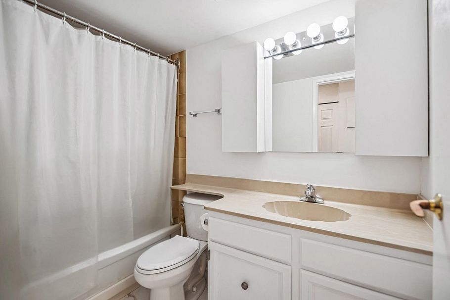 408 2320 W 40th Avenue Vancouver, BC - 12