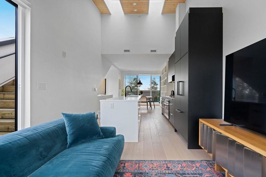 201 650 E 2nd Street North Vancouver, BC - 15