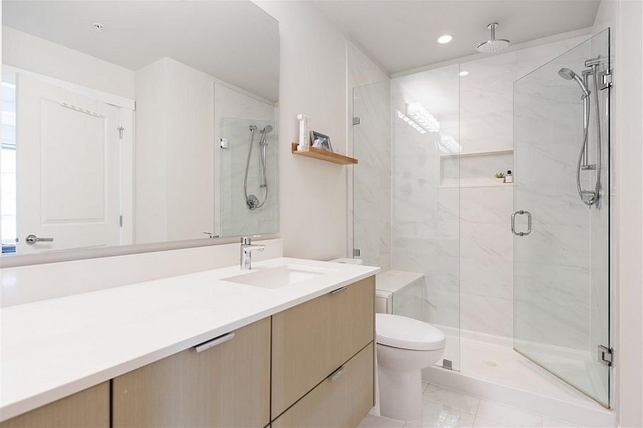 428 255 W 1st Street North Vancouver, BC - 8