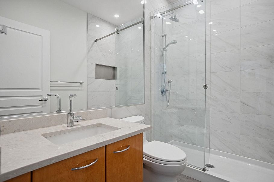 210 2028 W 11th Avenue Vancouver, BC - 9