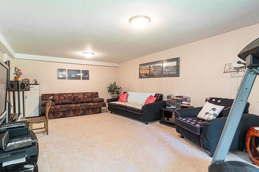 3178 E 63rd Avenue Vancouver, BC - 18