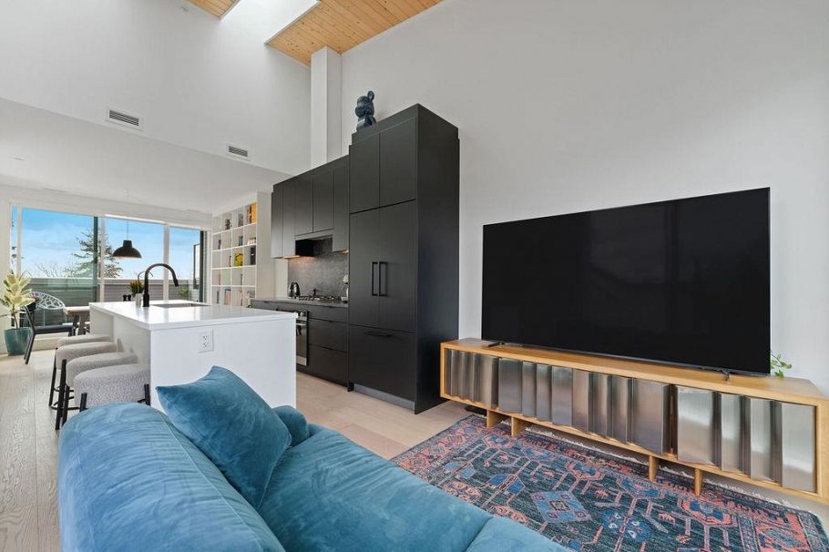 201 650 E 2nd Street North Vancouver, BC - 12