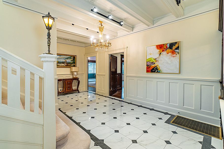 1080 Wolfe Avenue Vancouver, BC - 2