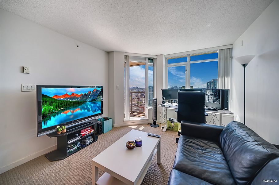 2714 610 Granville Street Vancouver, BC - 5