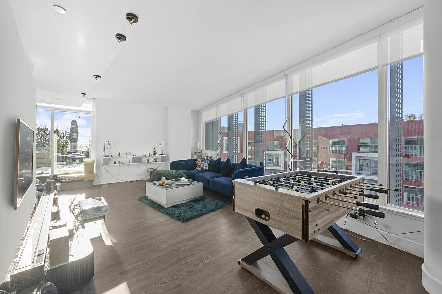 609 3438 Sawmill Crescent Vancouver, BC - 3