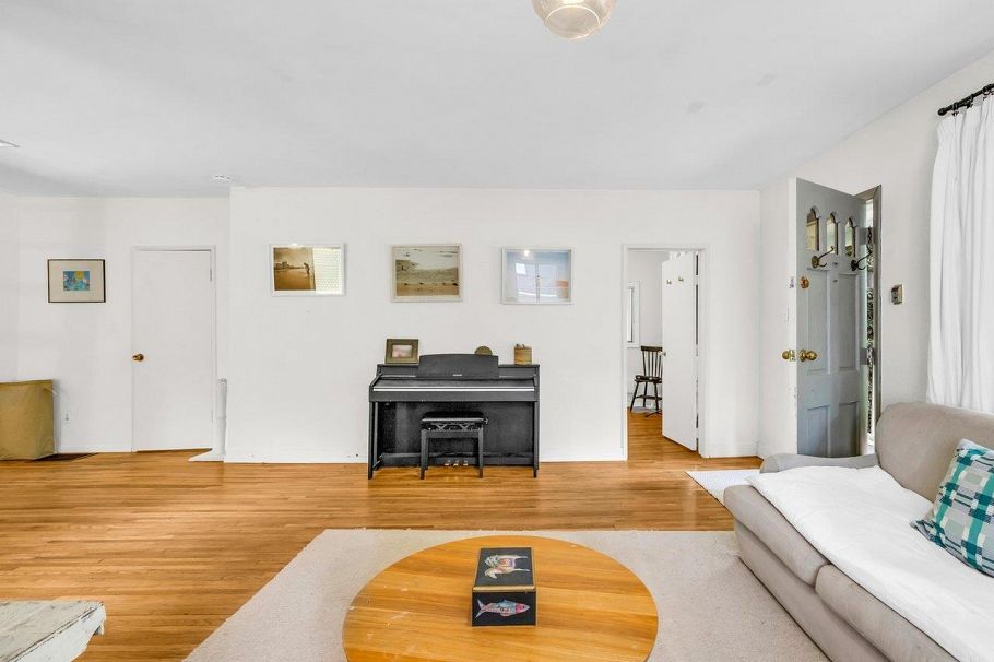 1706 Deep Cove Road North Vancouver, BC - 18