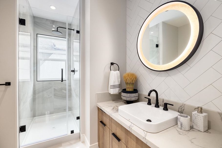 1155 Renfrew Street Vancouver, BC - 9