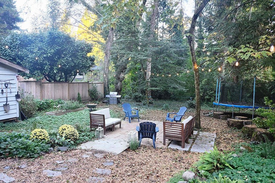 1706 Deep Cove Road North Vancouver, BC - 2