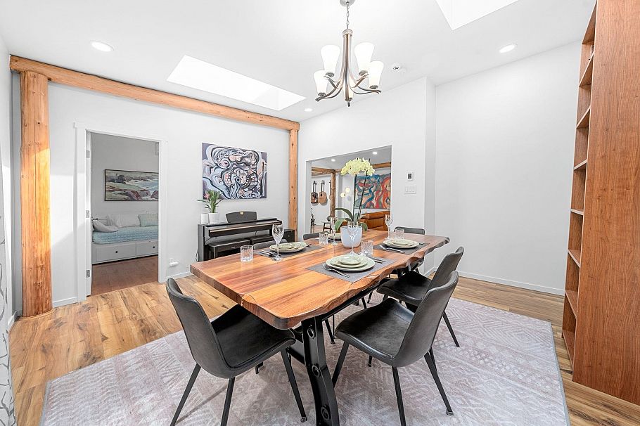 2540 Boswell Avenue North Vancouver, BC - 9