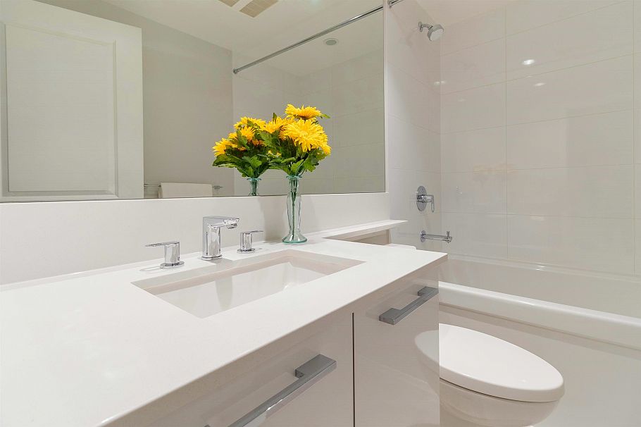 396 E 49th Avenue Vancouver, BC - 22