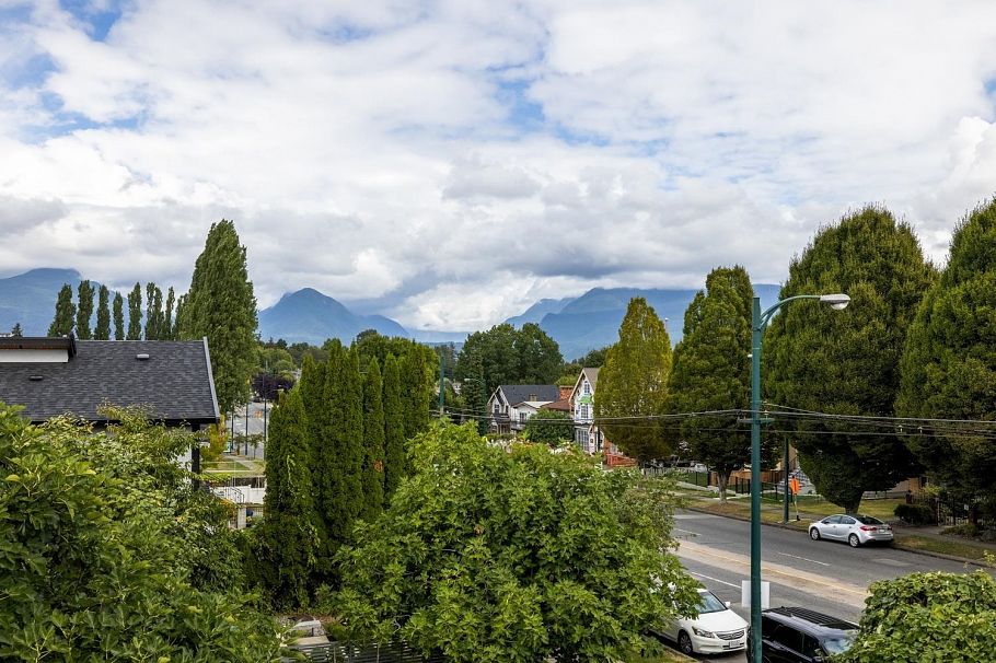 1155 Renfrew Street Vancouver, BC - 2