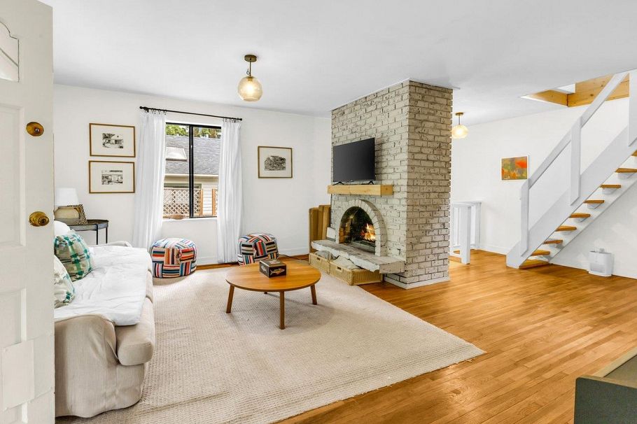 1706 Deep Cove Road North Vancouver, BC - 17