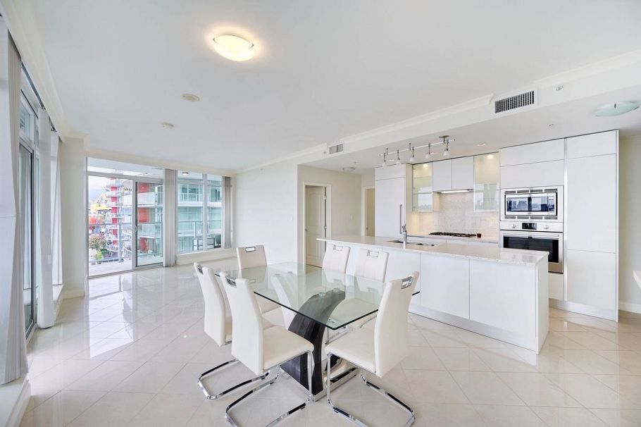 401 199 Victory Ship Way North Vancouver, BC - 7