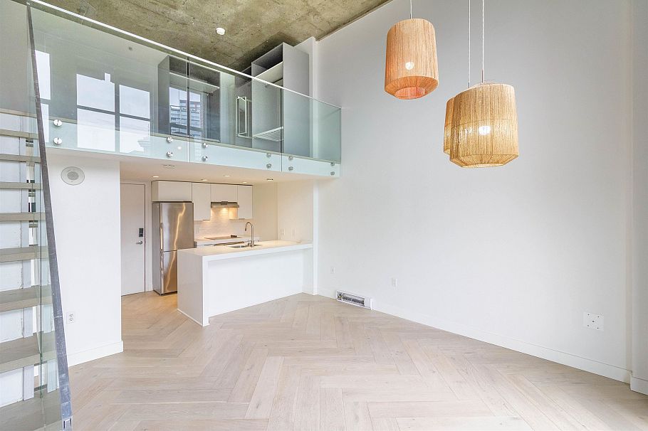 602 22 E Cordova Street Vancouver, BC - 5