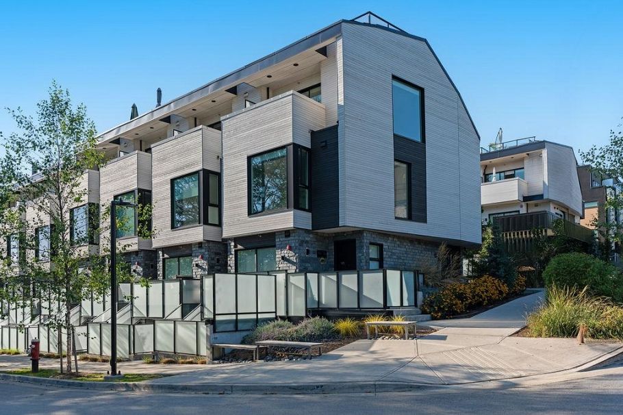 201 650 E 2nd Street North Vancouver, BC - 38