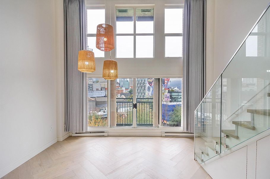 602 22 E Cordova Street Vancouver, BC - 3