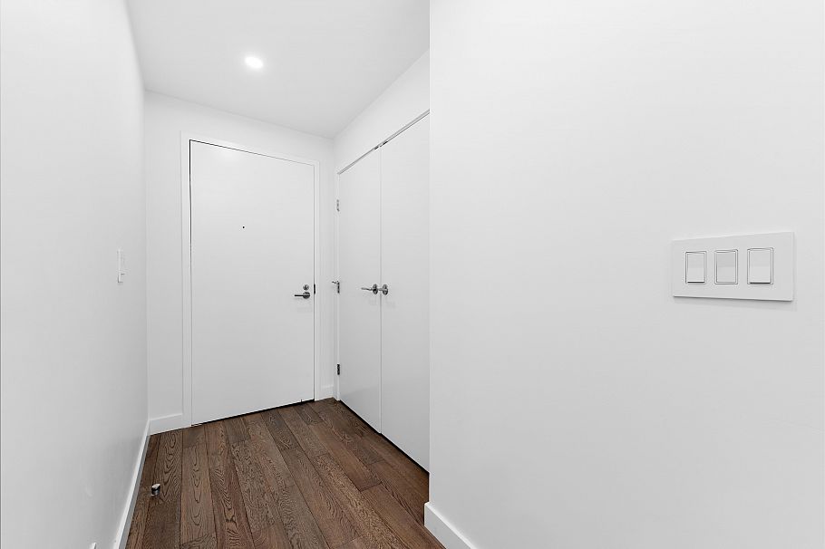 3209 1480 Howe Street Vancouver, BC - 18