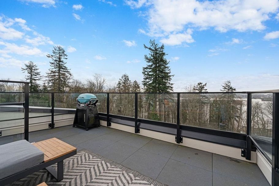 201 650 E 2nd Street North Vancouver, BC - 34