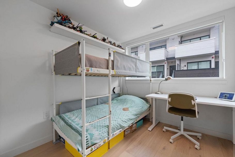 201 650 E 2nd Street North Vancouver, BC - 29