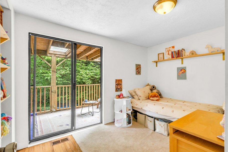 1706 Deep Cove Road North Vancouver, BC - 15