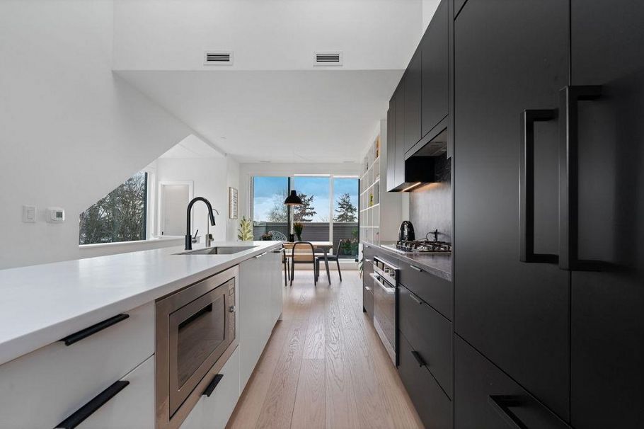 201 650 E 2nd Street North Vancouver, BC - 11