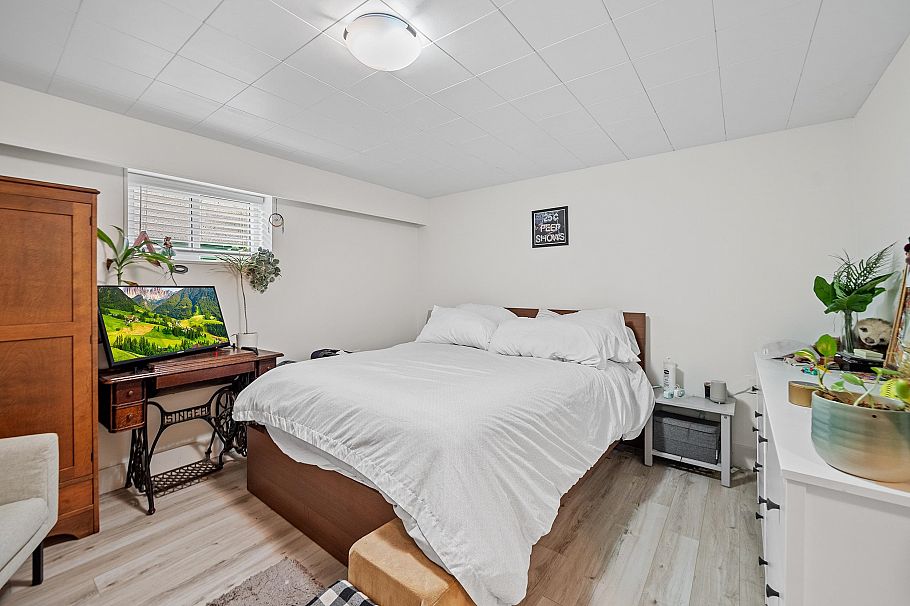 2624 E 1st Avenue Vancouver, BC - 23