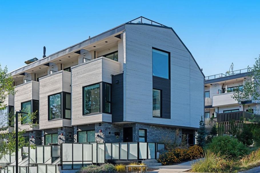 201 650 E 2nd Street North Vancouver, BC - 4