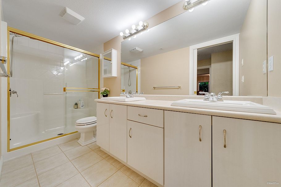 101 988 W 54th Avenue Vancouver, BC - 13