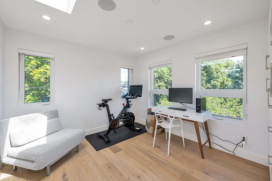 2625 Guelph Street Vancouver, BC - 25